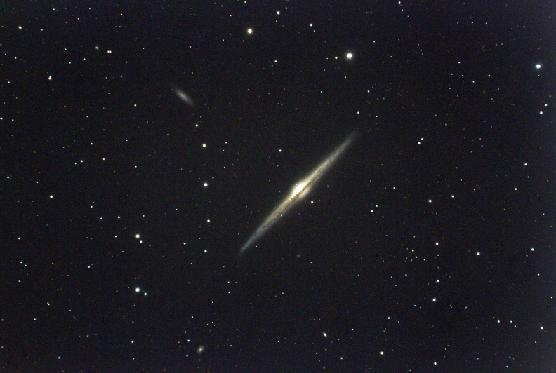 Galaxie Needle Galaxy NGC 4565 Celestron 180 s.jpg